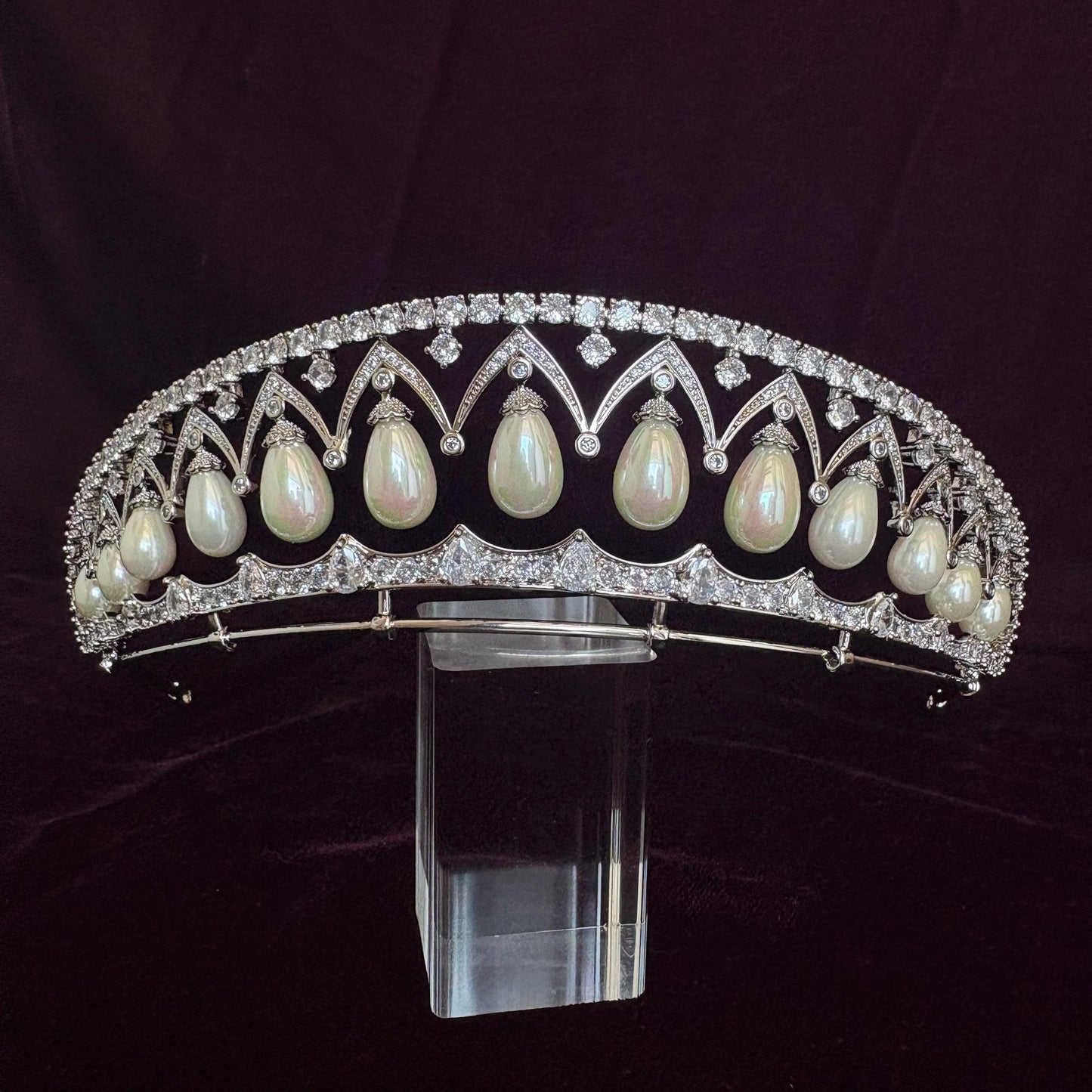 Bridal Pearl Tiara Classic Luxury Wedding Crown Baroque Dangling Drop Pearl Diadem for Bride Baroque Style Crown