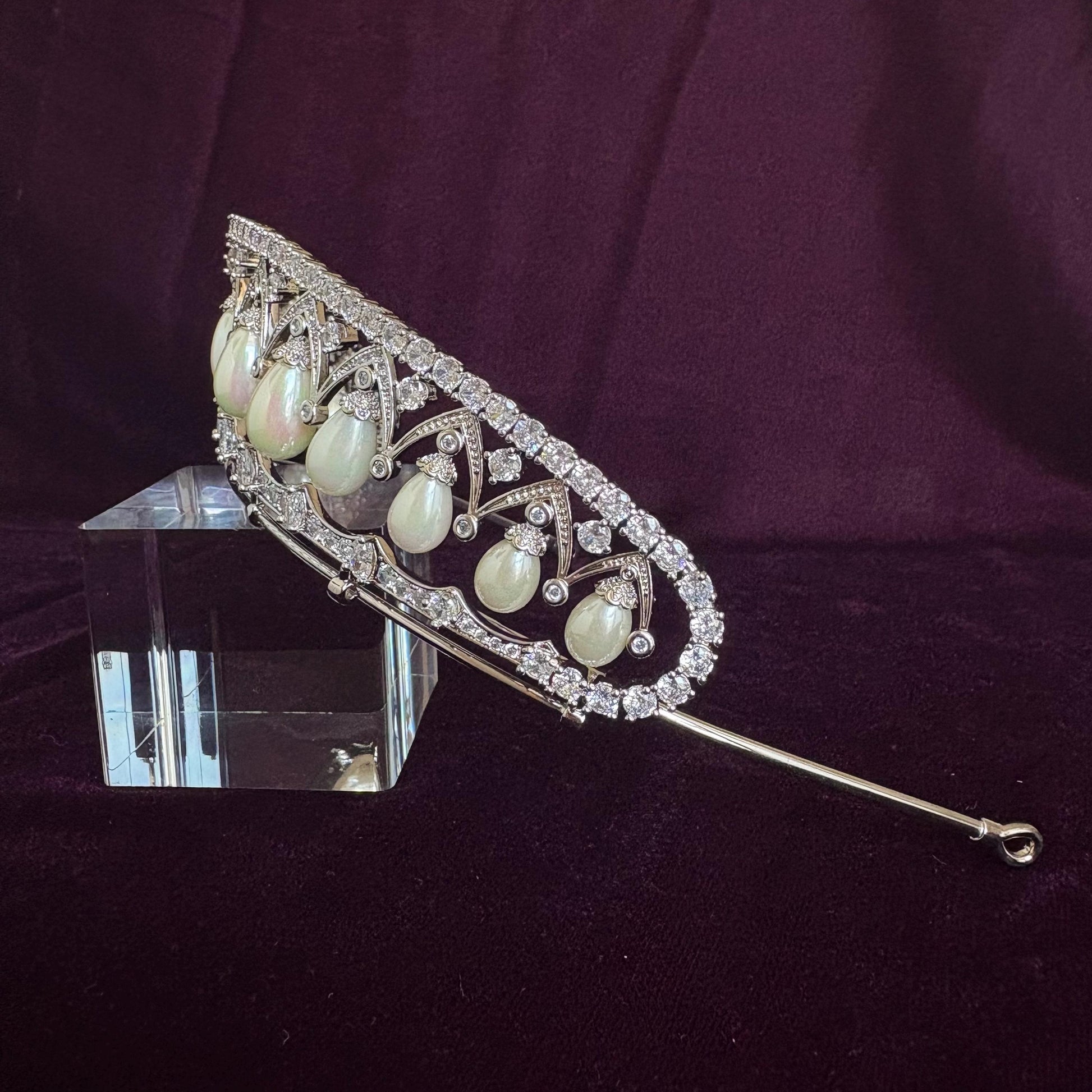 Bridal Pearl Tiara Classic Luxury Wedding Crown Baroque Dangling Drop Pearl Diadem for Bride Baroque Style Crown