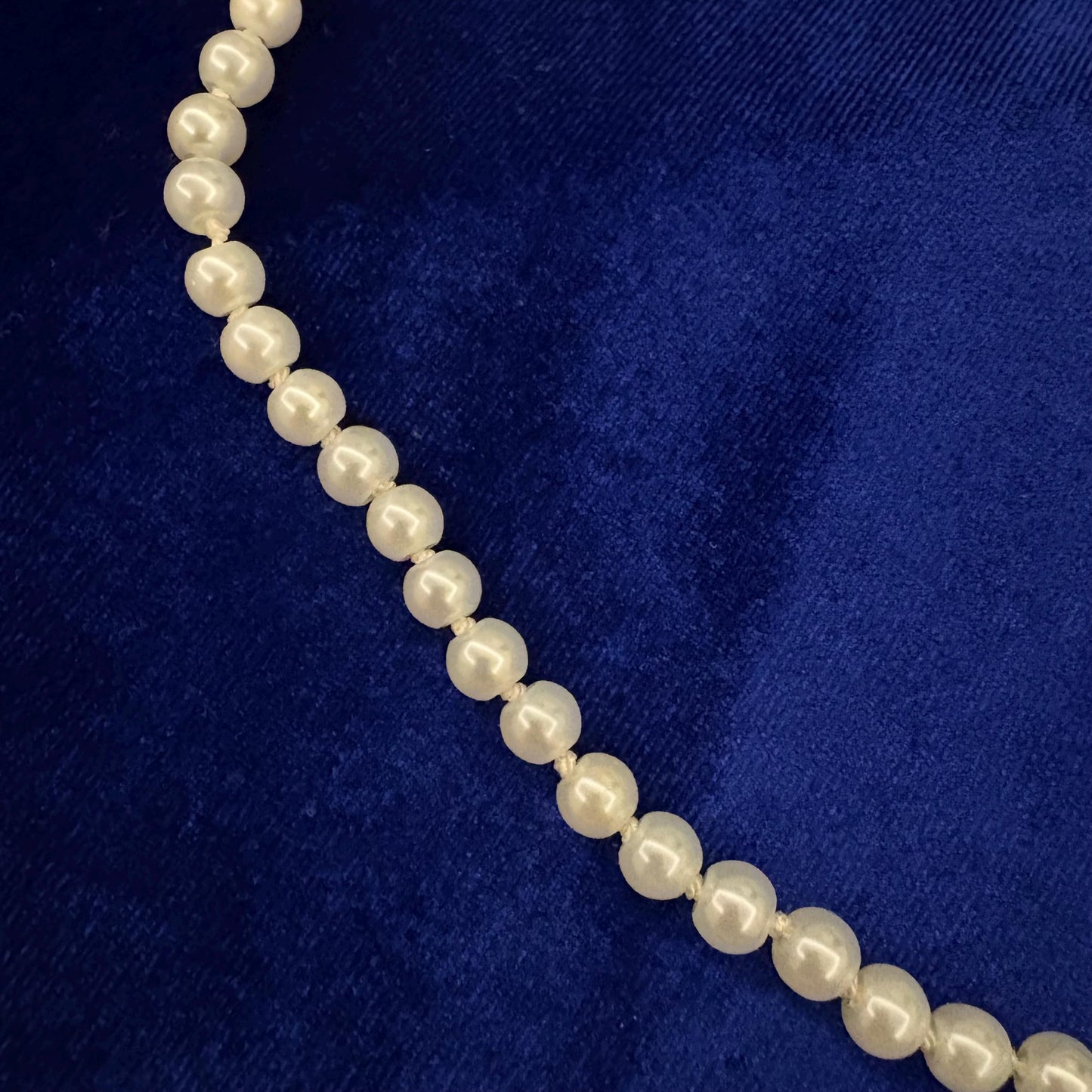 Hand Knotted White Glass Pearl Necklace One Single Strand Luxury 24K Gold Plated T-Closure 100% Mulbery Silk Thread Daily Jewelry Dainty