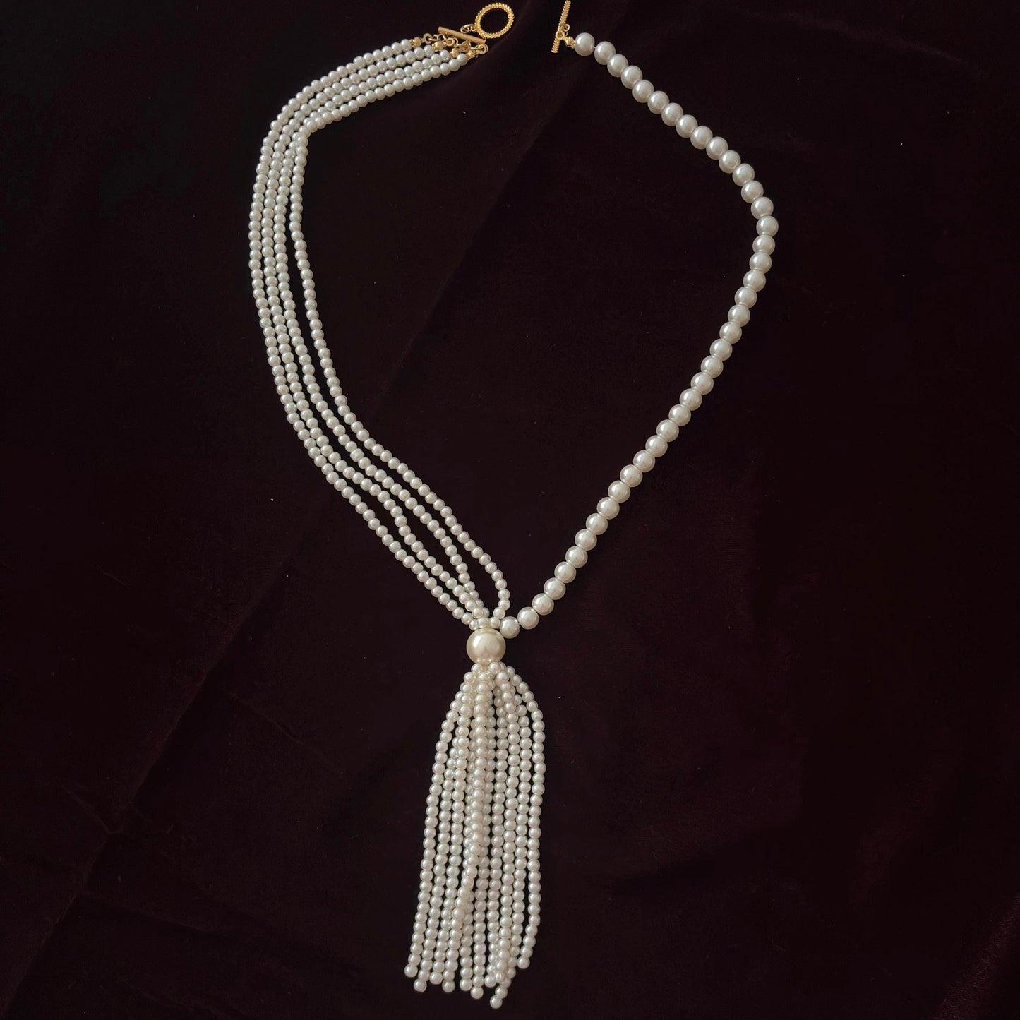 Art Deco Long Pearl Necklace Vintage Inspired Old Glam with Tassel Royal Court Style Gold Plated Clasp White Glass Pearls