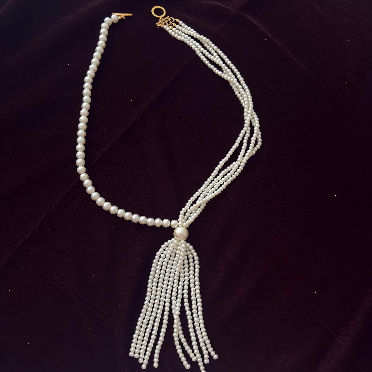 Art Deco Long Pearl Necklace Vintage Inspired Old Glam with Tassel Royal Court Style Gold Plated Clasp White Glass Pearls
