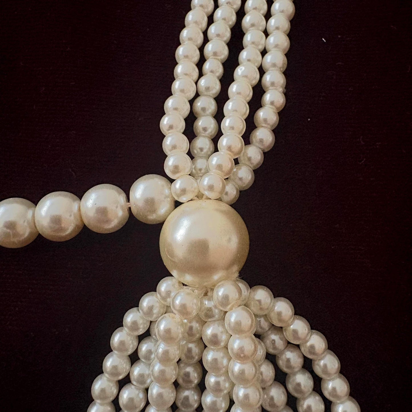 Art Deco Long Pearl Necklace Vintage Inspired Old Glam with Tassel Royal Court Style Gold Plated Clasp White Glass Pearls