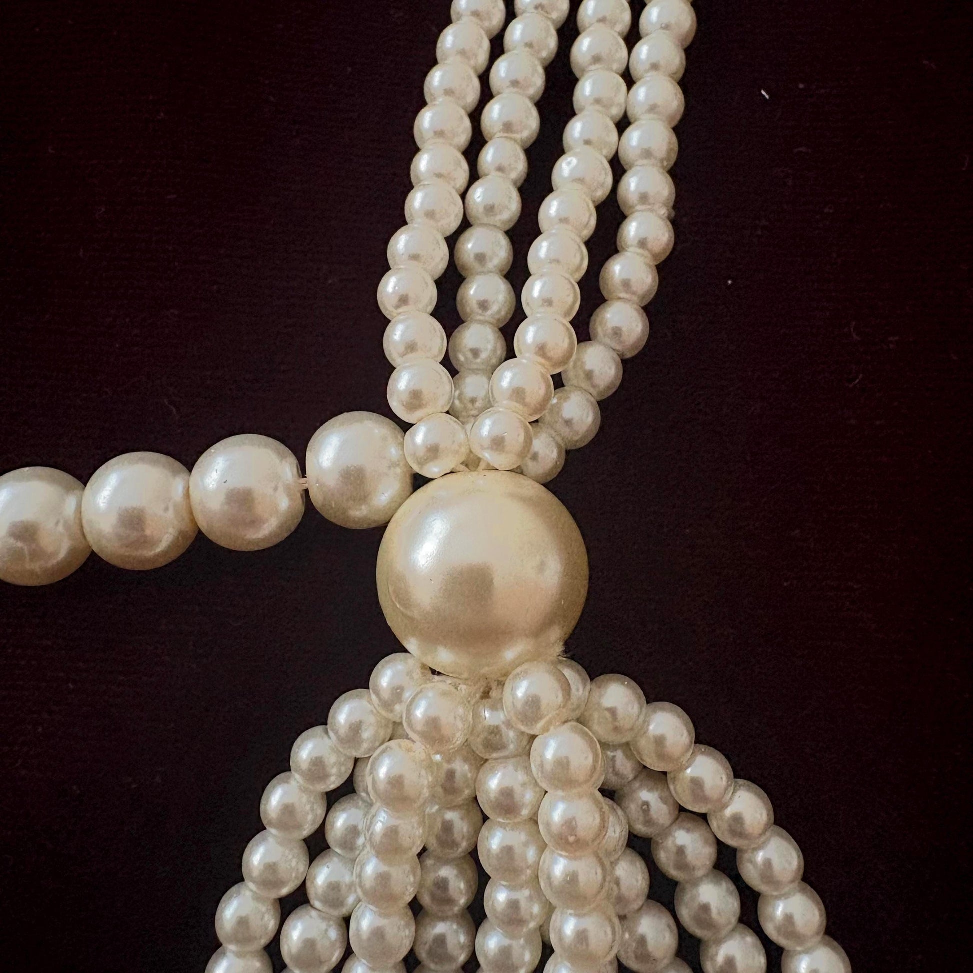 Art Deco Long Pearl Necklace Vintage Inspired Old Glam with Tassel Royal Court Style Gold Plated Clasp White Glass Pearls