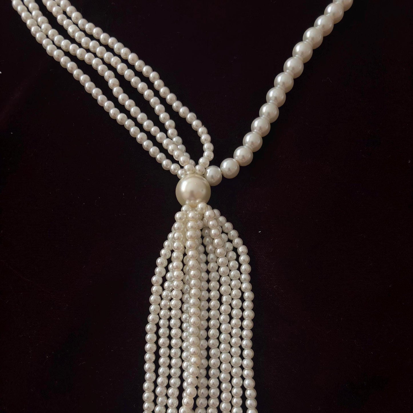 Art Deco Long Pearl Necklace Vintage Inspired Old Glam with Tassel Royal Court Style Gold Plated Clasp White Glass Pearls
