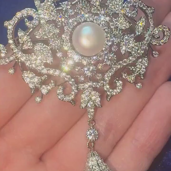 Victorian Style Pearl & Luxury Cubic Zirconia Brooch Freshwater Pearl Stomacher Silver Handmade Vintage Pin Royal Bridal Style
