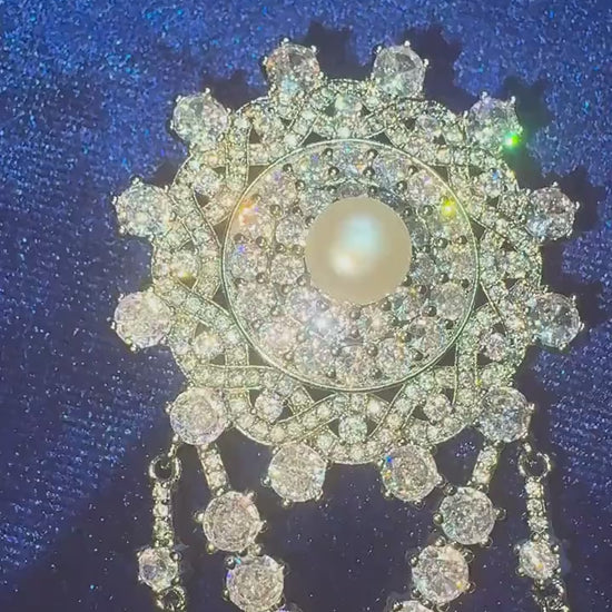The Teck Corsage Brooch Queen Elizabeth II 5A Cubiz Zirconia drop dangling Freshwater Pearl Pin Silver Royal Replica Jewelry Luxury Handmade