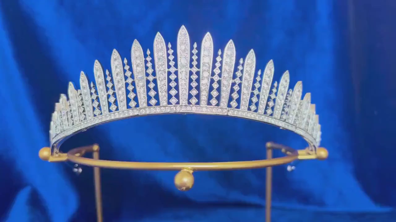 Queen Mary’s Fringe Tiara Queen Elizabeth II Cubic Zirconia Diamond Silver Bridal Wedding Crown Art Deco Classic Luxury British Royal Jewel